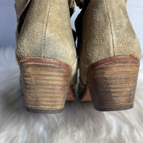 Free People Venture Soapstone Olive Distressed Suede Booties Sz 36/US 6 - Picture 10 of 12